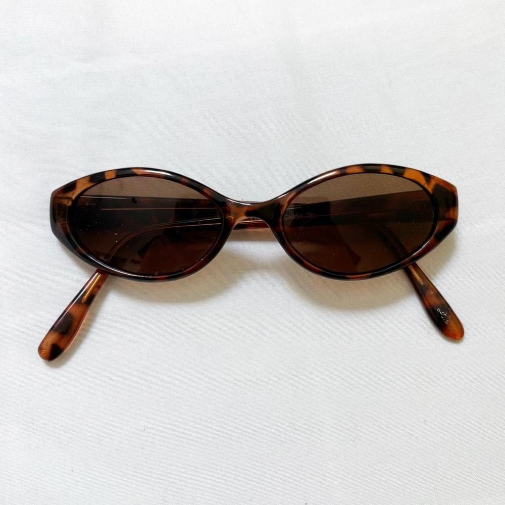 Brown Amber Tortoiseshell Slim Oval Sunglasses Vintage Y2K